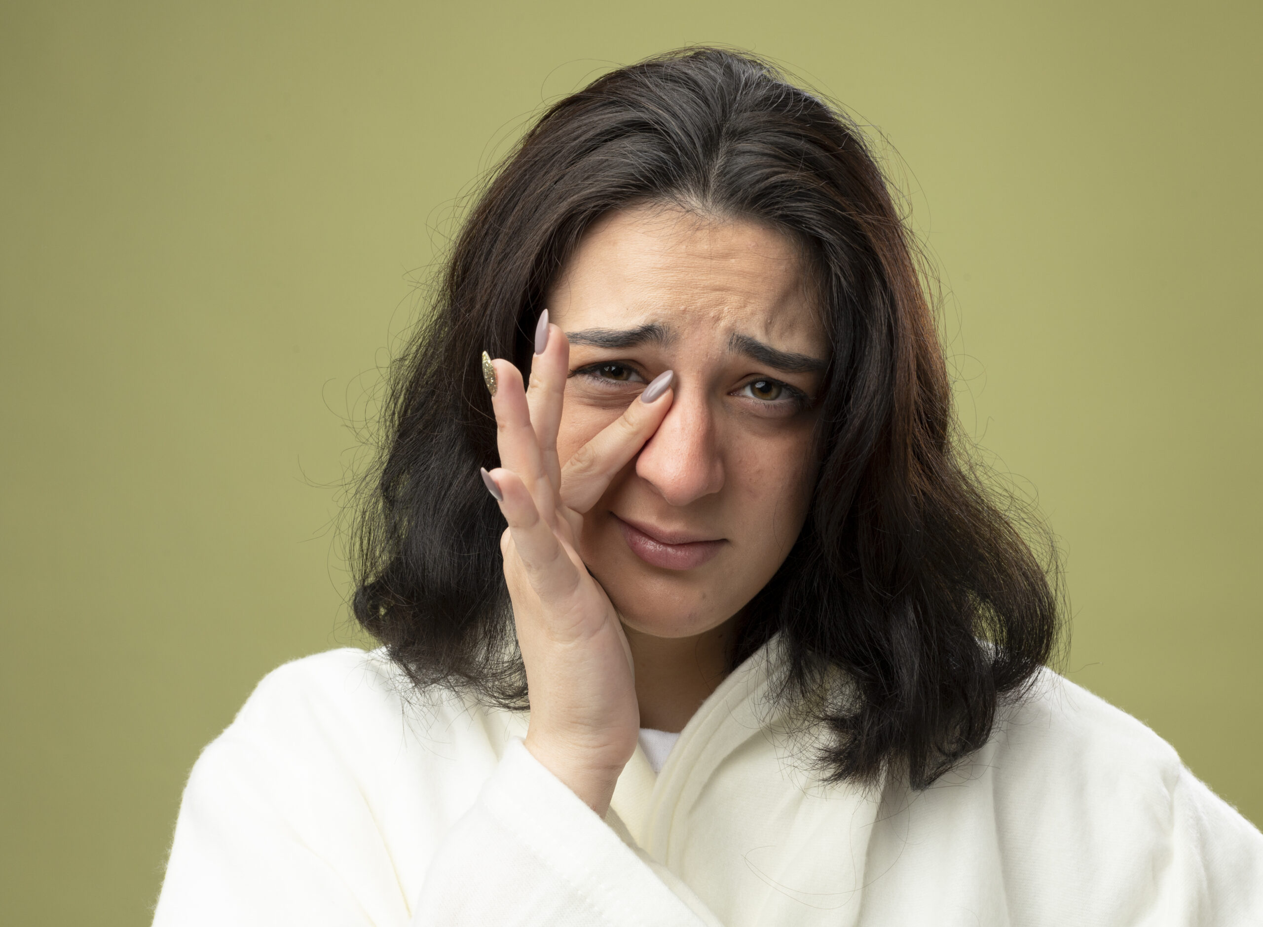 a girl suffering Dry Eye Syndrome